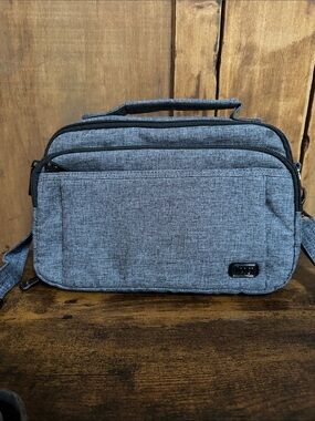 lug Scoop SE - Brushed Gray Crossbody Bag - Medium